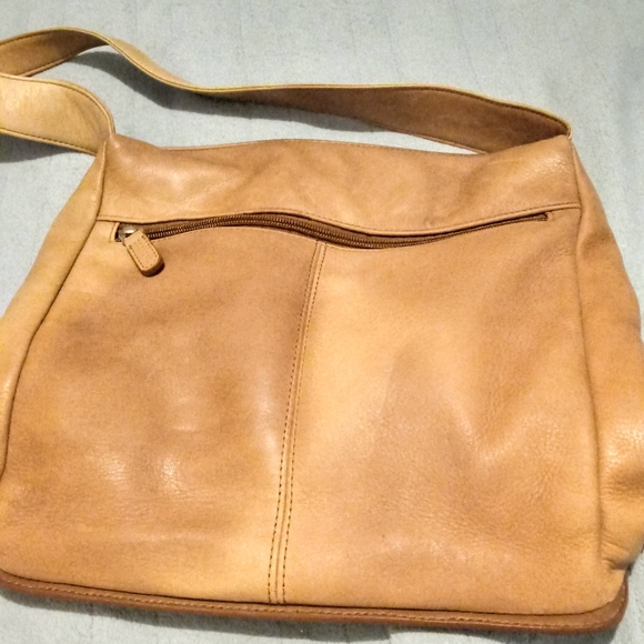 Bag 24 - Picture 1 of 3